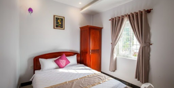 Cần bán gấp khách sạn 203m2 mặt tiền Lý Thường Kiệt. P.3