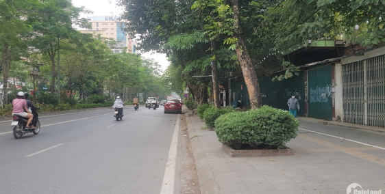 Tòa nhà mặt phố Láng Hạ, Đống Đa. Vỉa hè, oto, KD. 135m2, 7T, MT6m, 43 tỷ