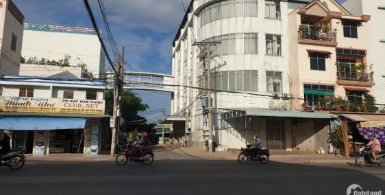 Bán nhanh miếng sát bên BV Cao Văn Chí 6x22m, MT đường nhựa 10m.