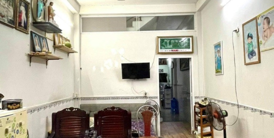 NHÀ MẶT tiền KHU XÓM ĐẠO gần NHÀ THỜ thông số Chuẩn giá rẻ chỉ 6.7 tỷ.