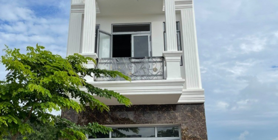 Cần bán nhà 2 lầu trong khu nhà ở Vietsing Phú Chánh kế cổng kcn VSIP2 mở rộng