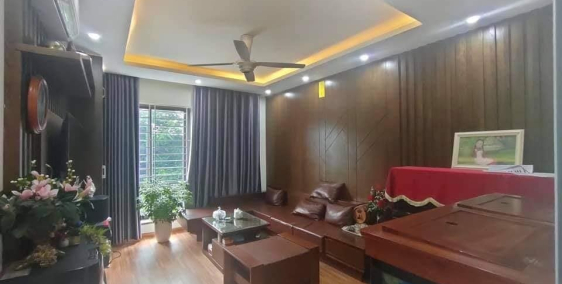 Bán nhà mặt phố Cổ Nhuế, Bắc Từ Liêm, vỉa hè - KD - oto tránh, 140m2, 10.5 tỷ.