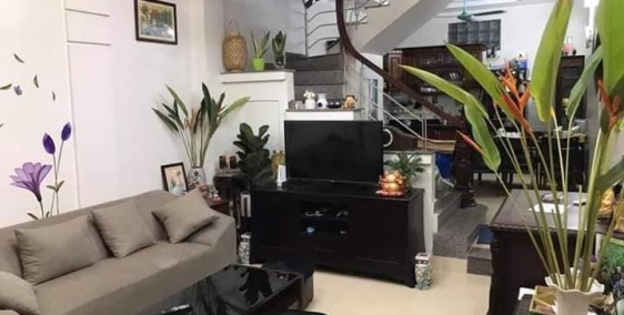 Bán nhà riêng phố Ngọc Hà, Ba Đình 33m2x5T, nhà đẹp ở ngay, SĐCC. Nhỉnh 3 Tỷ
