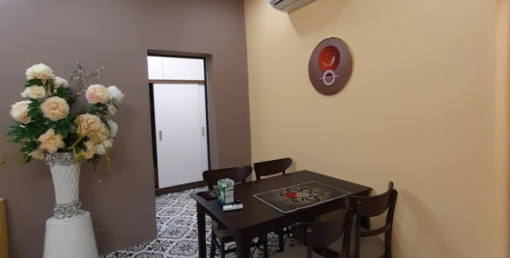 Hiện tại cần bán nhà căn hộ tập thể tầng 2, mặt đường Yên Lãng, Thái Thịnh.