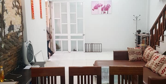 - Vị trí cực đẹp, trong khu VIP La Khê, ngõ rộng, thoáng thông 2 ngả, sạch sẽ, ô