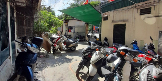 Bán căn hộ tập thể tầng 4, số 257 Thanh Nhàn 1,2 tỷ, căn góc đẹp.