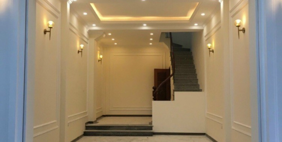 BÁN NHÀ NGỌC THUỴ LONG BIÊN 33.5m x 5 tầng. 3,35 tỉ,Ôtô đỗ cửa