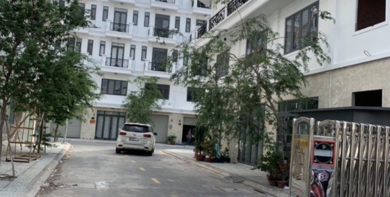 Duy Nhất 1 căn xây dựng 1 trệt 1 lửng 3 lầu Sau lưng UBND q12