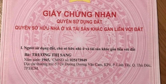 Cân bán gấp nhà phố trung tâm Thủ Đức, tiện ích xung quanh,cư dân đông đúc.
