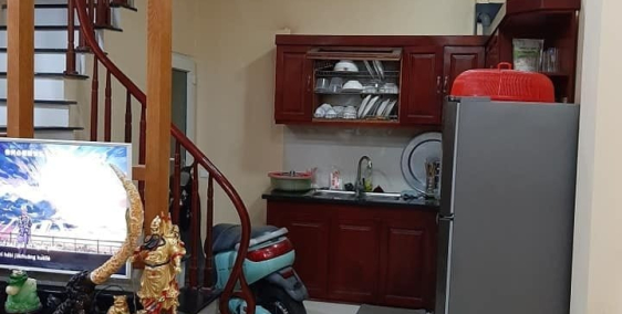 Bán nhà Cổ Nhuế, Bắc Từ Liêm, ôtô vào nhà, khu dân trí tốt 42m2 giá tốt 3.85 tỷ