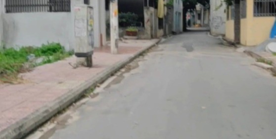 Bán ô đất 3 mặt tiền ngay sau vườn hoa đối diện rạp công nhân -  Cẩm Thành - Cẩm