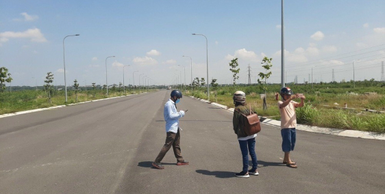 Cần tiền bán lô đất ở trung tâm thành phố dĩ an