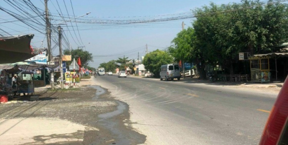 Bán gấp lô góc 125m2, thổ cư 100%, sổ hồng riêng, Bình Chánh