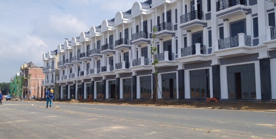 Nhà Xây Sẵn-  Đất nền- KĐT cách Sân bay Long Thành 2km - LH : 0385375115