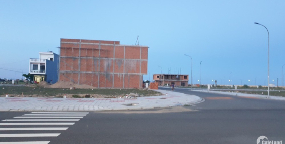 Bể Nợ ! Bán Gấp Lô Đất Khu Đô Thị Ven Biển _ Cách Sân Bay 500m _ Sổ Đỏ Chính Chủ