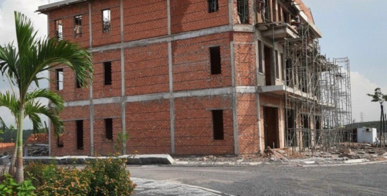 Cần bán miếng đất ngay chợ Sông Mây giá 1ty2