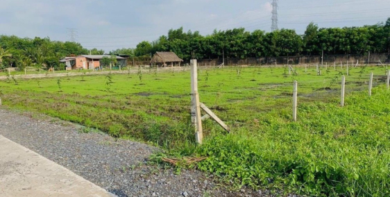 Sang gấp lô đất trồng cây 1000m2/490tr cách Trung tâm 3p. Sổ riêng