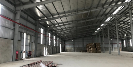 Cho thuê xưởng đẹp khu công nghiệp Đình Trám, Bắc Giang 2.000m2, giá rẻ.
