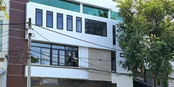 Nhà cho thuê nguyên căn 3 tầng mặt tiền lớn trung tâm Đà Nẵng giá rẻ