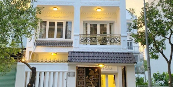 BIỆT THỰ PHONG CÁCH HOÀNG GIA MT KHU TÂN QUY ĐÔNG