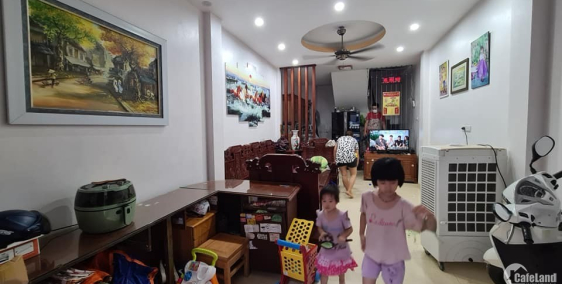 Bán nhà Phạm Văn Đồng, Cầu Giấy, nhà 2 mặt ngõ, ô tô tránh, 45m2 giá 7.3 tỷ