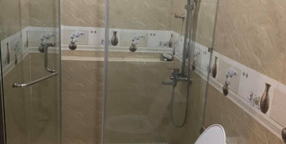 gia đình cần bán nhà Doãn Kế Thiện, mai dịch 45m2, 5 tầng, mt 5m, giá 6.9 t