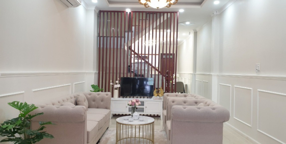 Nhà mới 1 trệt 2 lầu, Dĩ An, sổ riêng có ngân hàng cho vay