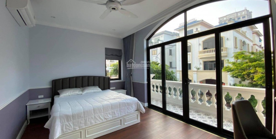 CĂN GÓC PENTHOUSE ĐÌNH ĐÁM NHẤT BEVERLY HILLS ÔM TRỌN VỊNH HẠ LONG chưa hạ nhiệt