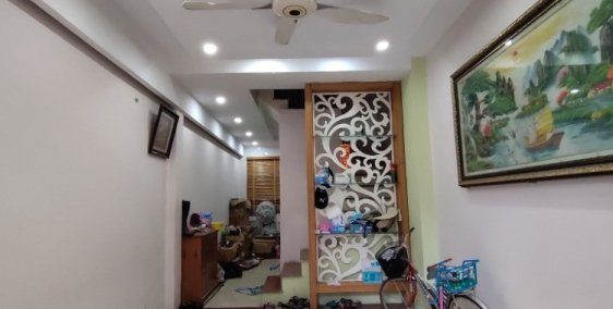 Mặt ngõ Lĩnh Nam, ngõ thẳng, cách ô tô 20m, Nhà đẹp DT 45m2 x 3,95 tỷ