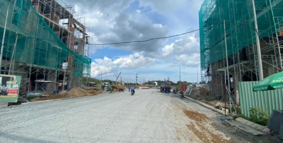 nhà đã xây gần xong dân cư hiện hữu .