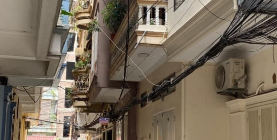 Bán Nhà Đội Nhân Phân Lô Quân Đội. Ô Tô Tránh. Nhà Đẹp. Giá 8 tỷ.