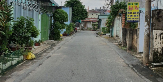 BÁN NHÀ CẤP 4 KP1 TÂN HIỆP  cách đường Nguyễn Ái Quốc 1set SHR,THỔ CƯ