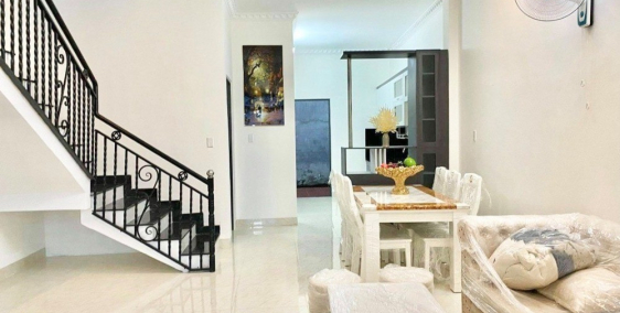 Cắt lỗ mùa dịch, giảm giá nhà đẹp mới xây cách BX phía nam chỉ 300m