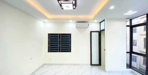 Cực Đỉnh, kinh doanh, ô tô tránh, lô góc, ngõ to Đại Cồ Việt DT 30m2 nhỉnh 4 tỷ