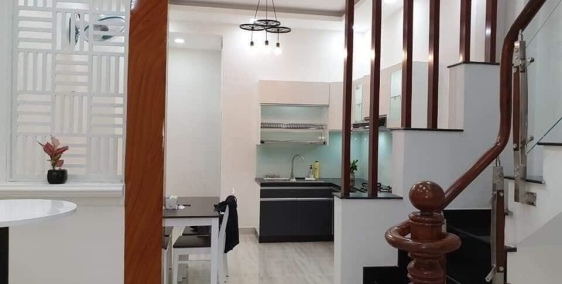 Bán gấp nhà rẻ đường Lê Văn Sỹ, DT 74m2 1trệt 1lầu, có sân rộng giá 6tỷ chẵn