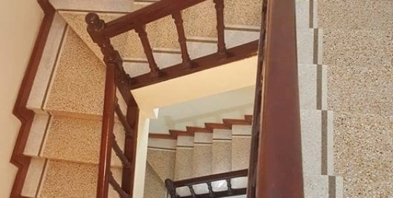 Bán gấp siêu Phẩm Ô Tô Vào,Hào Nam,40m2, 6 tầng,Kinh Doanh Đỉnh,4,5Tỷ do euro