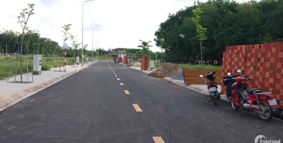 Đất Thành Phố Mới chỉ 1ty3 90m2 mặt tiền đường nhựa 13m