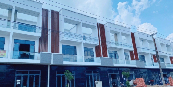 Dịch COVID chủ Đầu Tư Thanh Lý gấp 20 căn Nhà Mặt Tiền QL1A giá rẻ, CK cao