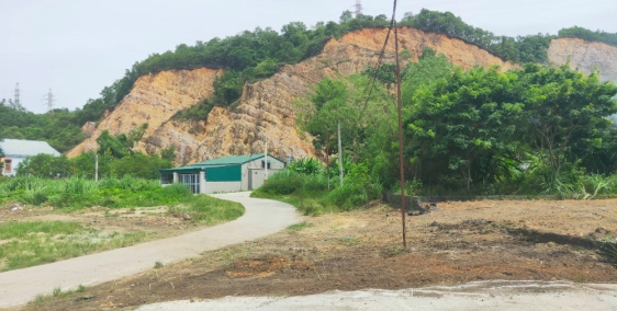 9xx triệu sở hữu ngay ô đất ~90m2 Km7- Quang Hanh- Cẩm Phả-3 ô tô đỗ cửa