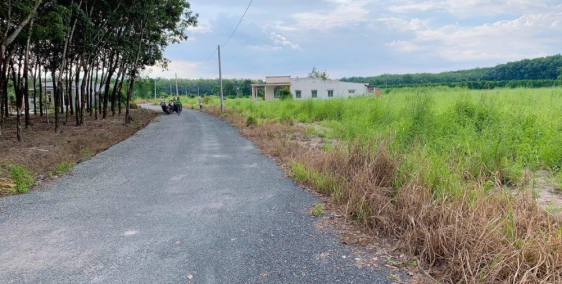 Cần Chuyển về Sài Gòn Bán lại Lô Đất Giá Rẻ chỉ 300tr Tại Bình Phước