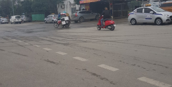 Cần tiền bán gấp mảnh đất đường Khuất Duy Tiến, ô tô tránh, kinh doanh 120m2,