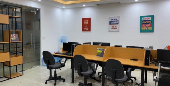 Cho thuê văn phòng ở Hoàng Quốc Việt - Cầu Giấy. Sức chứa 20 người. 10tr/th