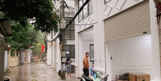 Bán nhà 105 Trần Hữu Tước 45m xây 4 tầng oto cách nhà 20m