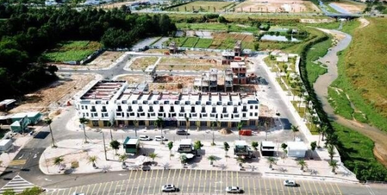 Lô góc 122,5m2 full thổ cư tại Phú Chánh. Tặng kèm giấy phép xây dựng