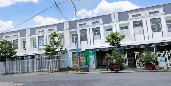 Nhà mặt tiền. Nhiều ưu đãi hấp dẫn cho khách mua nhà trong mùa dịch