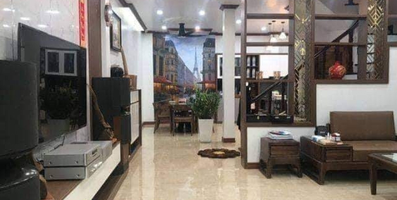 Mua ngay nhà đẹp phố Đặng tiến Đông,dt45m2 giá 4.2 tỷ viu hồ cực mát