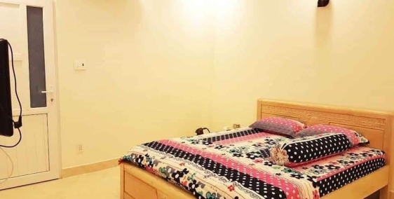 Trần Hưng Đạo, P.2, Q.5, dt: 5.2x12, hai lầu sân thượng, giá 8.5 tỉ.