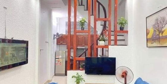 NHÀ ĐẸP Ở NGAY - NGAY NGÃ TƯ SỞ - DT36M2 - CÁCH PHỐ OTO TRÁNH 30M - NHỈNH 3 TỶ.