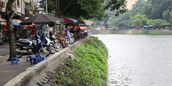 Bán đất Đường Láng, diện tích rộng, vuông đét, gần phố chưa đến 5 tỷ.