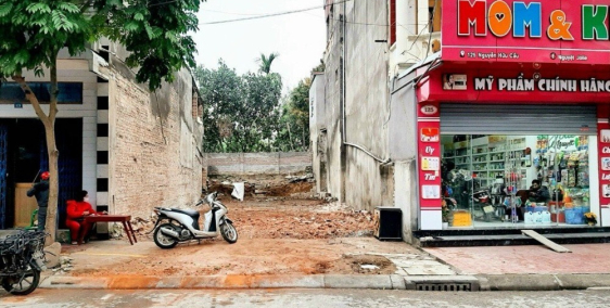 Bán đất mặt phố Nguyễn Hữu Cầu, TP HD, 94.8m2, mt 6.45m, kinh doanh buôn bán tốt